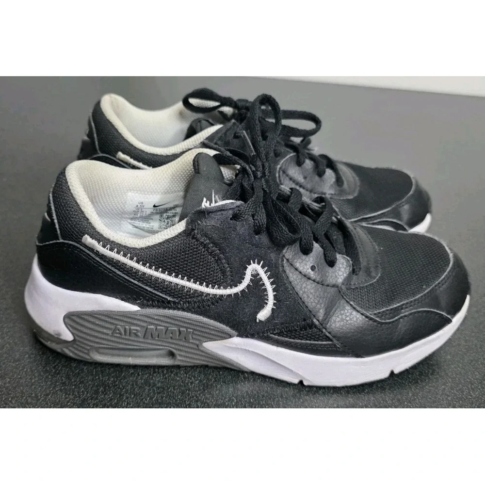 Nike Kids' Grade School Air Max Excee II Shoes Black White Youth 4.5Y Unisex EUC